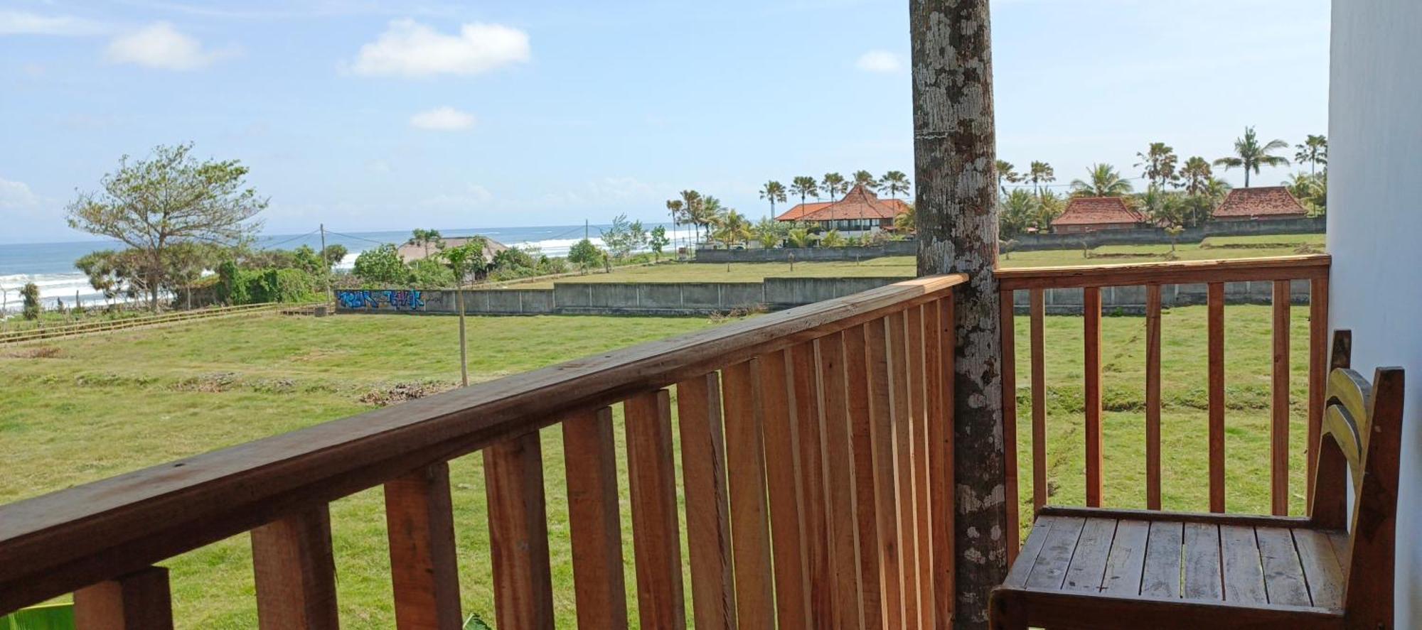 Friend House Stay & Surf Airsatang 外观 照片